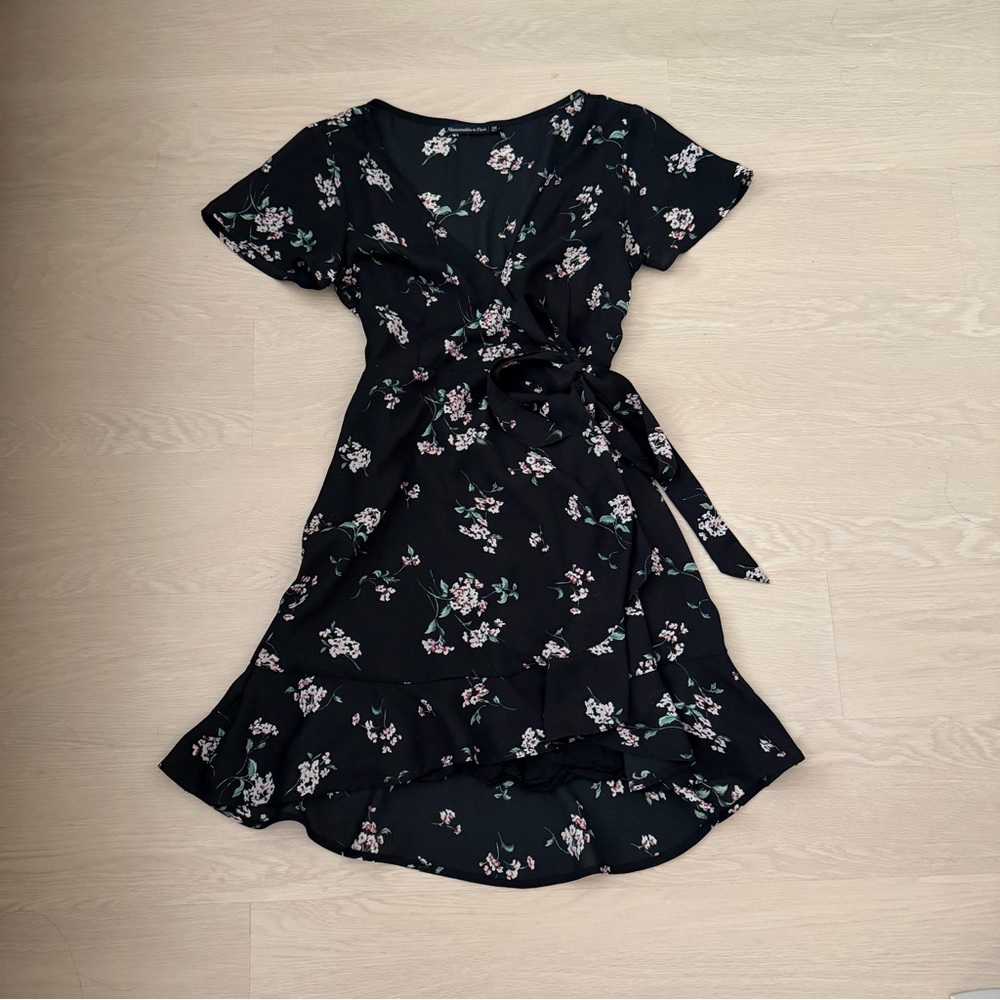 Abercrombie & Fitch Black Floral Dress